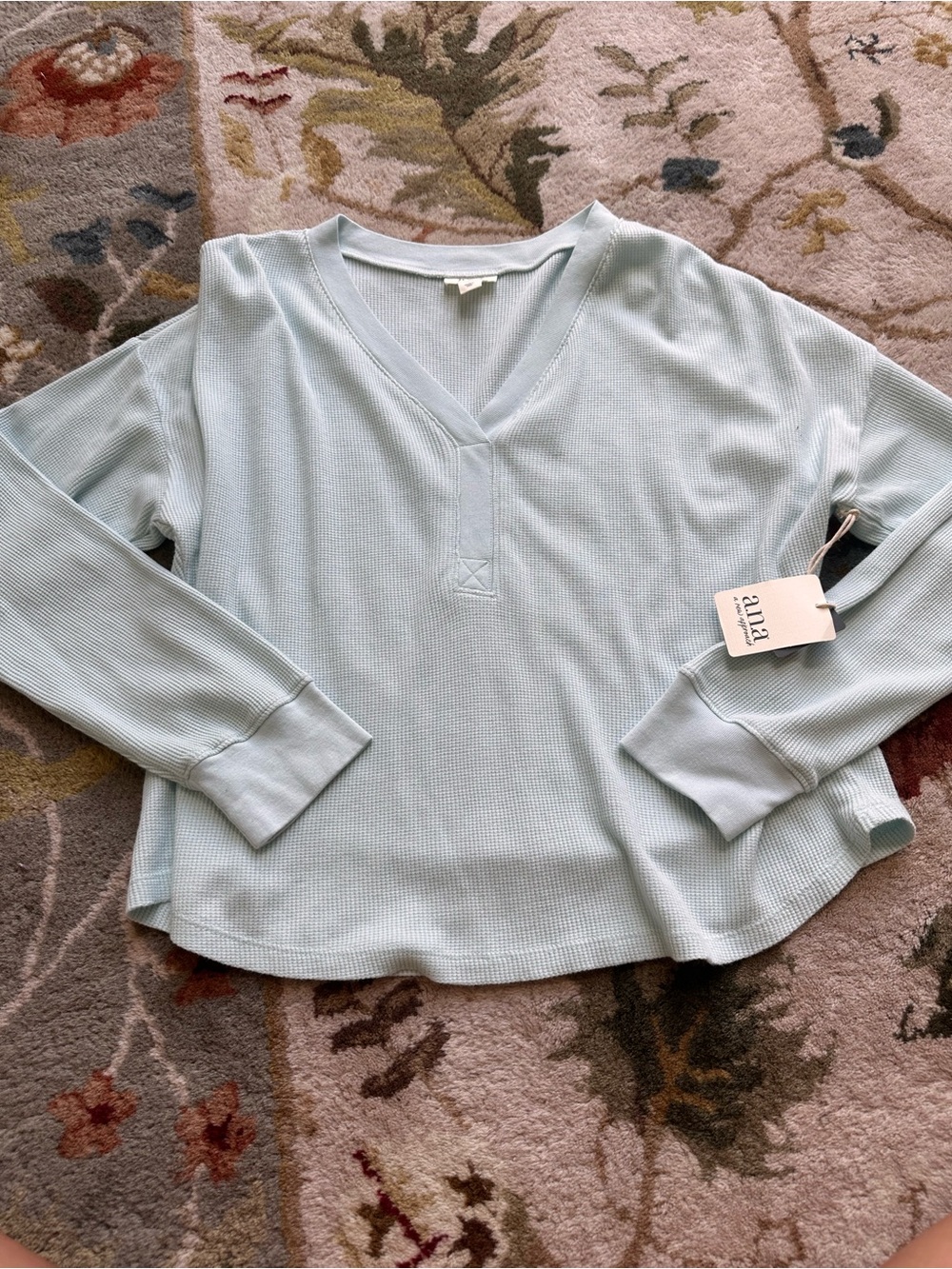 a.n.a Women’s Light Blue V-Neck Waffle Pullover NWT